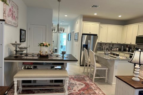 Townhouse in Winter Garden, Florida 4 bedrooms, 204.11 sq.m. № 2353400 - photo 23