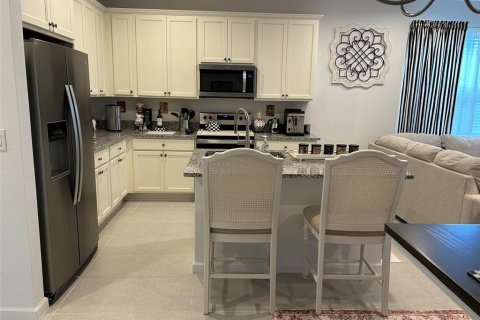 Townhouse in Winter Garden, Florida 4 bedrooms, 204.11 sq.m. № 2353400 - photo 15