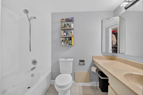Купить таунхаус в Бока-Ратон, Флорида 4 комнаты, 120.96м2, № 2085706 - фото 18