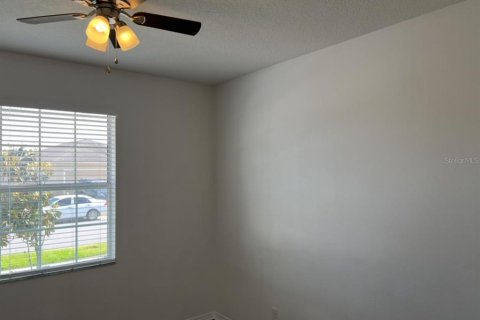 House in Orlando, Florida 4 bedrooms, 188.31 sq.m. № 2147991 - photo 20