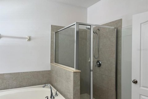 House in Orlando, Florida 4 bedrooms, 188.31 sq.m. № 2147991 - photo 6