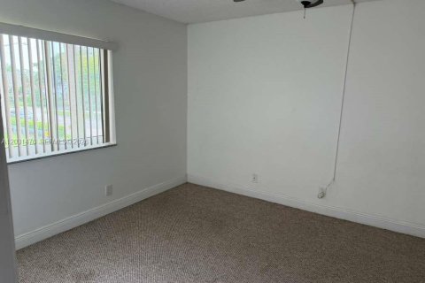 Condo in Weston, Florida, 2 bedrooms  № 2088428 - photo 4