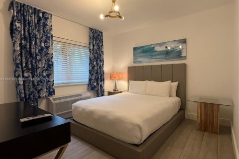 Снять в аренду квартиру в Майами-Бич, Флорида 847.55м2, № 1949819 - фото 3