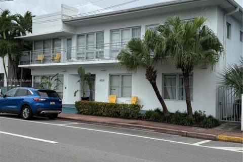 Снять в аренду квартиру в Майами-Бич, Флорида 847.55м2, № 1949819 - фото 1