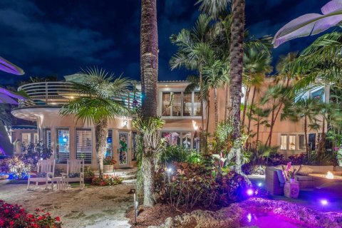 Casa en venta en Fort Lauderdale, Florida, 5 dormitorios, 556.95 m2 № 2246571 - foto 16
