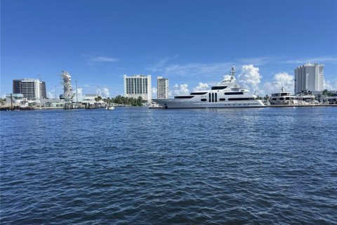 Casa en venta en Fort Lauderdale, Florida, 5 dormitorios, 556.95 m2 № 2246571 - foto 5