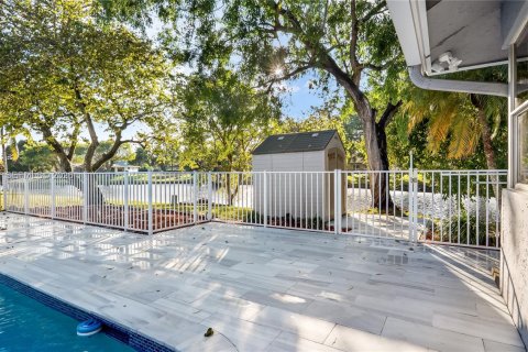 Купить виллу или дом в Корал-Спрингс, Флорида 4 спальни, № 2028965 - фото 20