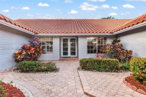 Купить виллу или дом в Корал-Спрингс, Флорида 4 спальни, № 2028965 - фото 2