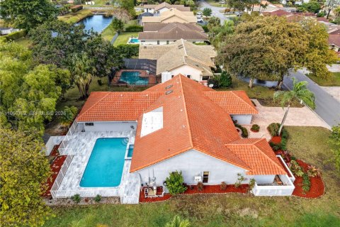 Купить виллу или дом в Корал-Спрингс, Флорида 4 спальни, № 2028965 - фото 4