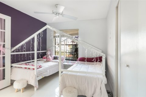 Купить виллу или дом в Корал-Спрингс, Флорида 4 спальни, № 2028965 - фото 16