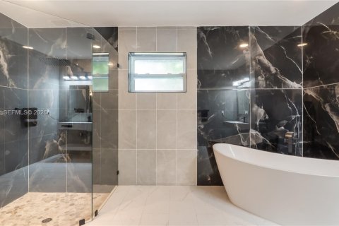 Купить виллу или дом в Корал-Спрингс, Флорида 4 спальни, № 2028965 - фото 18