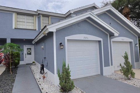 Townhouse in Lake Worth, Florida 3 bedrooms, 144.83 sq.m. № 2361875