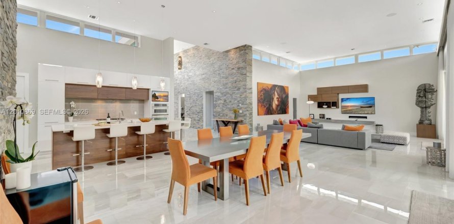 House in Hallandale Beach, Florida 5 bedrooms, 379.32 sq.m. № 2074961