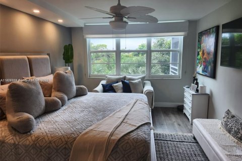 Condo in Pompano Beach, Florida, 3 bedrooms  № 1712229 - photo 12
