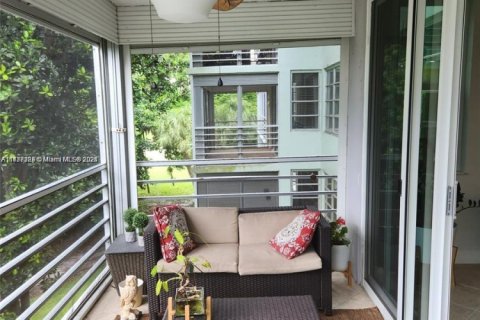 Condo in Pompano Beach, Florida, 3 bedrooms  № 1712229 - photo 25