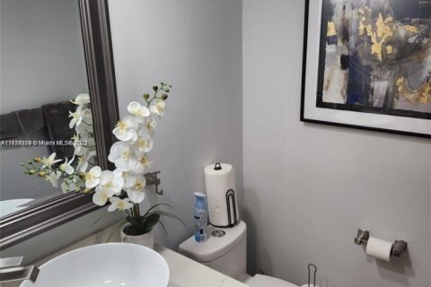 Condo in Pompano Beach, Florida, 3 bedrooms  № 1712229 - photo 17