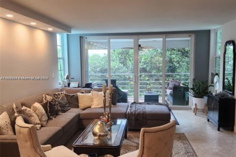 Condo in Pompano Beach, Florida, 3 bedrooms  № 1712229 - photo 4