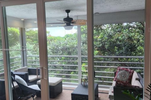 Condo in Pompano Beach, Florida, 3 bedrooms  № 1712229 - photo 23