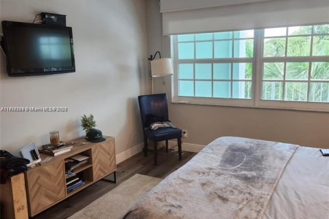 Condo in Pompano Beach, Florida, 3 bedrooms  № 1712229 - photo 18
