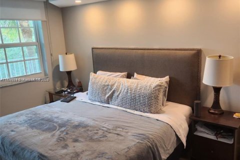 Condo in Pompano Beach, Florida, 3 bedrooms  № 1712229 - photo 19