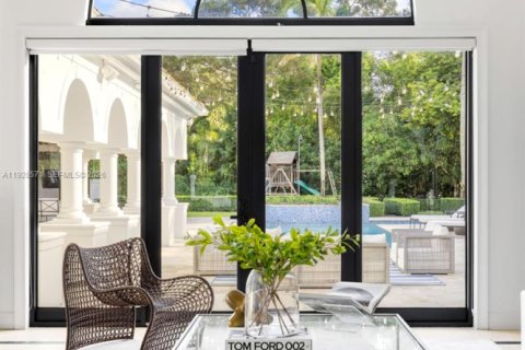 Villa ou maison à vendre à Miami, Floride: 6 chambres, 521.09 m2 № 1996502 - photo 3