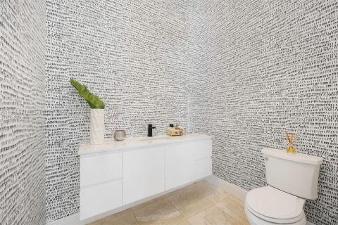 Villa ou maison à vendre à Miami, Floride: 6 chambres, 521.09 m2 № 1996502 - photo 27