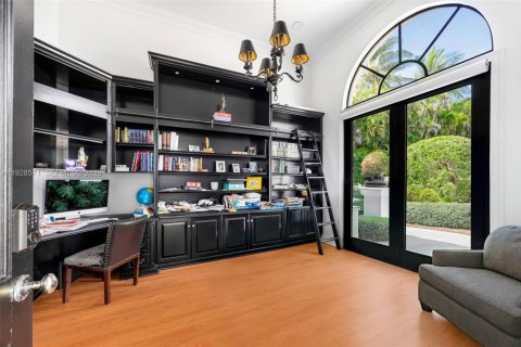 Villa ou maison à vendre à Miami, Floride: 6 chambres, 521.09 m2 № 1996502 - photo 26