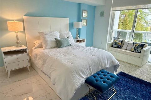 Condo in Bal Harbour, Florida, 1 bedroom  № 1851948 - photo 20