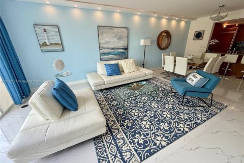 Condo in Bal Harbour, Florida, 1 bedroom  № 1851948 - photo 6