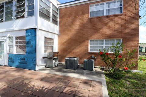 Condominio en venta en Port Charlotte, Florida, 2 dormitorios, 96.53 m2 № 1622060 - foto 23