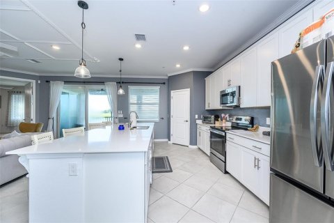 Condo in Punta Gorda, Florida, 3 bedrooms  № 2302992 - photo 10