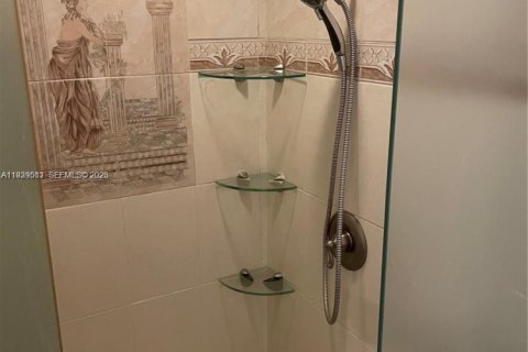 Купить виллу или дом в Пемброк-Пайнс, Флорида 4 спальни, 217.3м2, № 1997571 - фото 12