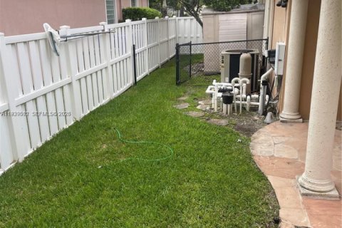 Купить виллу или дом в Пемброк-Пайнс, Флорида 4 спальни, 217.3м2, № 1997571 - фото 30