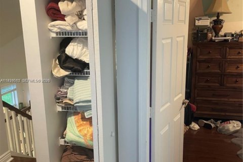 Купить виллу или дом в Пемброк-Пайнс, Флорида 4 спальни, 217.3м2, № 1997571 - фото 24