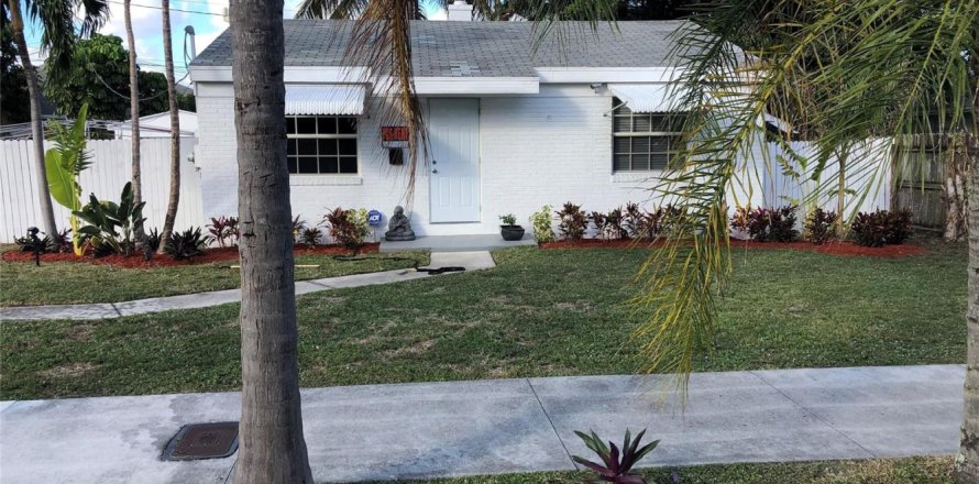 Casa en West Palm Beach, Florida 3 dormitorios, 101.26 m2 № 2078597
