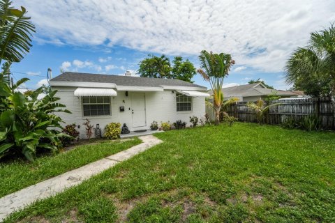 Casa en venta en West Palm Beach, Florida, 3 dormitorios, 101.26 m2 № 2078597 - foto 3