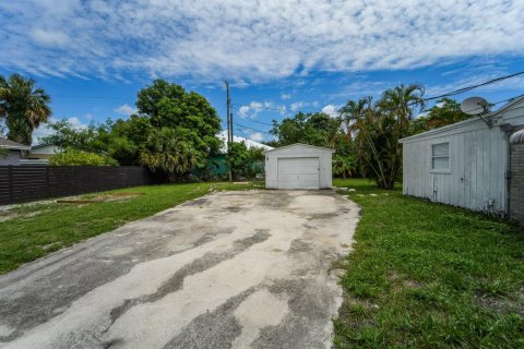 Casa en venta en West Palm Beach, Florida, 3 dormitorios, 101.26 m2 № 2078597 - foto 5