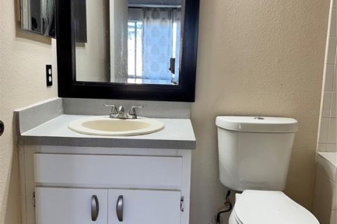 Adosado en alquiler en Tampa, Florida, 2 dormitorios, 110 m2 № 1901689 - foto 17