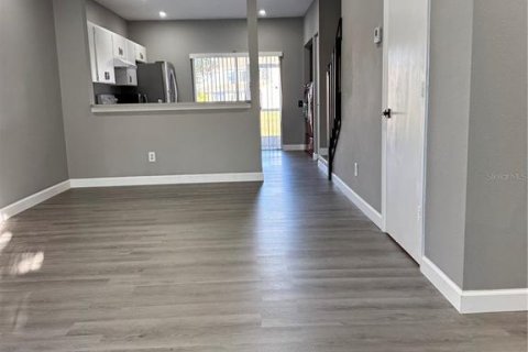 Adosado en alquiler en Tampa, Florida, 2 dormitorios, 110 m2 № 1901689 - foto 6