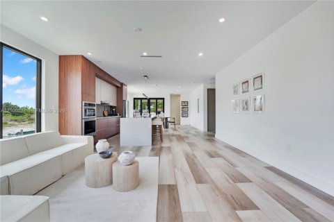 Villa ou maison à vendre à Hollywood, Floride: 4 chambres, 188.59 m2 № 2399897 - photo 5