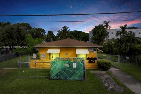 Immobilier commercial à Miami, Floride № 2080305