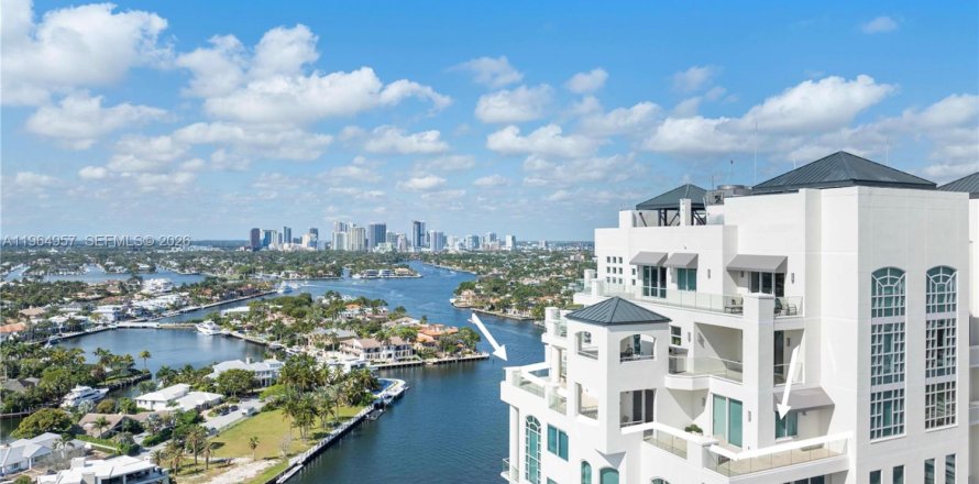 Condo in Fort Lauderdale, Florida, 3 bedrooms  № 2081163