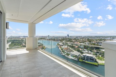 Condo in Fort Lauderdale, Florida, 3 bedrooms  № 2081163 - photo 26