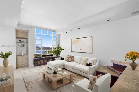 Condo in Fort Lauderdale, Florida, 3 bedrooms  № 2081163 - photo 23
