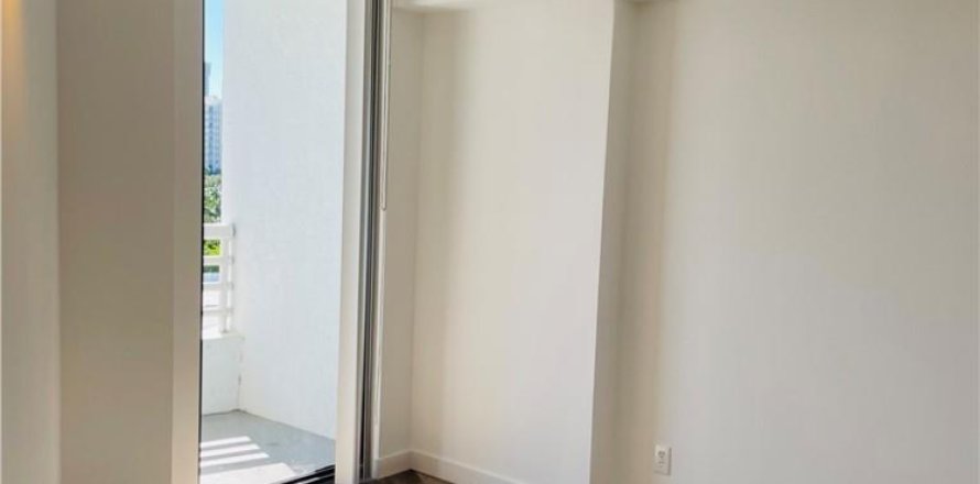 Condominio en Aventura, Florida, 2 dormitorios № 952063