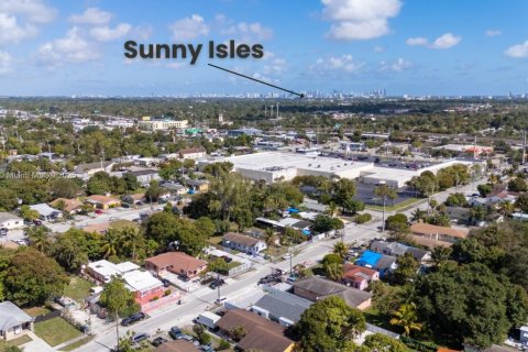 Casa en venta en Miami, Florida, 4 dormitorios, 165.55 m2 № 1493010 - foto 26