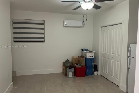 Immobilier commercial à louer à Miami, Floride: 1 chambre, 180.79 m2 № 1999454 - photo 9