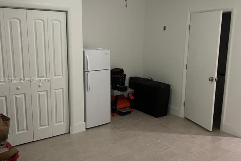 Immobilier commercial à louer à Miami, Floride: 1 chambre, 180.79 m2 № 1999454 - photo 7