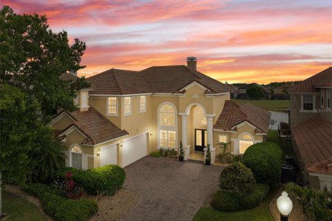 House in Davenport, Florida 4 bedrooms, 376.16 sq.m. № 1624644 - photo 1