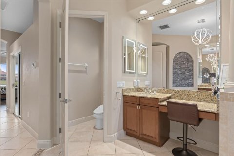 House in Davenport, Florida 4 bedrooms, 376.16 sq.m. № 1624644 - photo 14